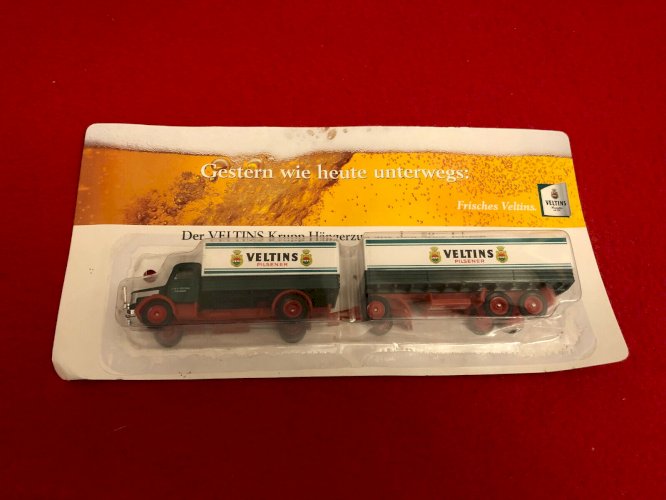  Semi-remorque Veltins Pilsener 1/87 HO