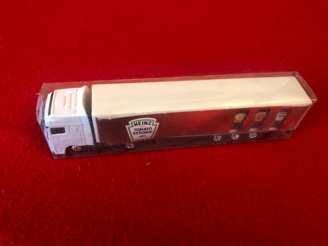  Semi-remorque Daf 95XF Heinz 1/87 HO