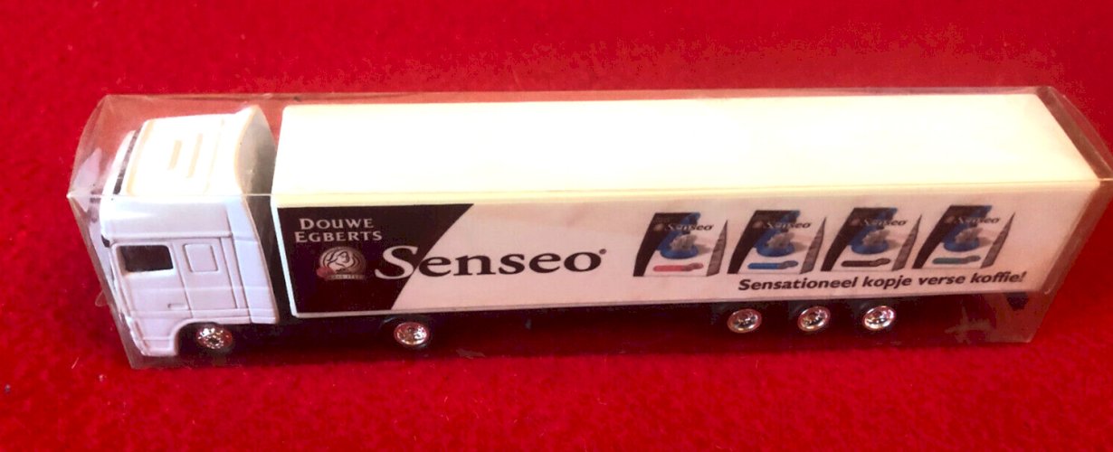 Semi-remorque Daf 95XF Senseo 1/87 HO